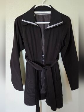 Lululemon | Black Rain Jacket Size Small